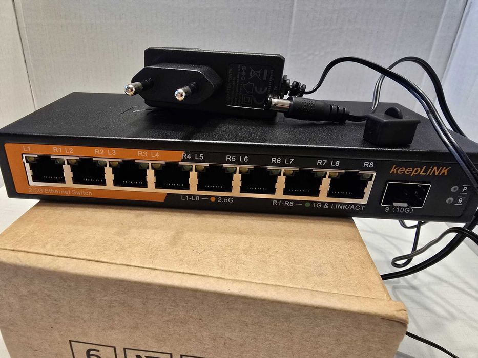 Switch 8x2.5G, 1x10G SFP+, neadministrat