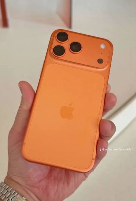 Продаю Айфон 17 pro max