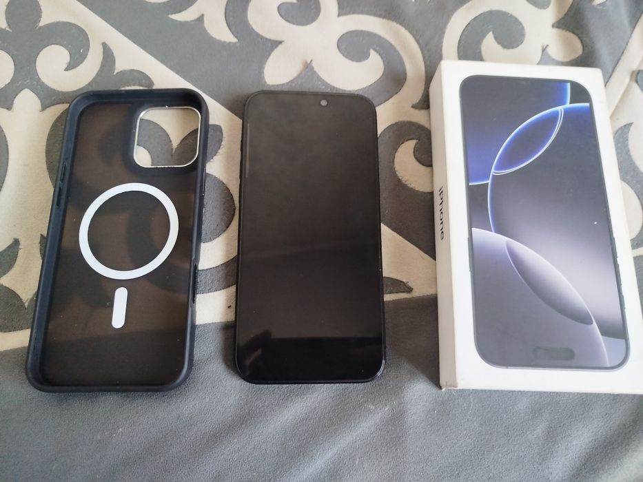 iPhone 16 pro max продам