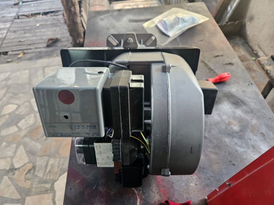 RİELLO 40 GS20 gorelka