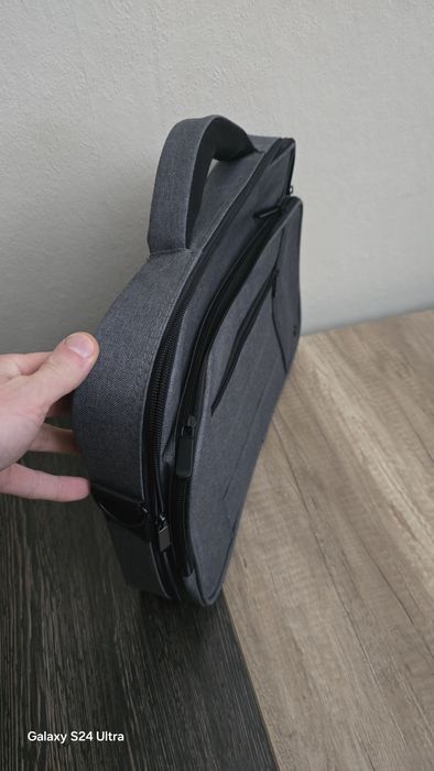 Лаптоп Asus vivobook E1504FA с подарък чанта