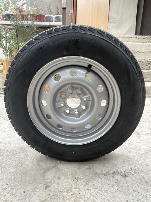 Viatti 175/70 r13 зимний  покрышка без шипов