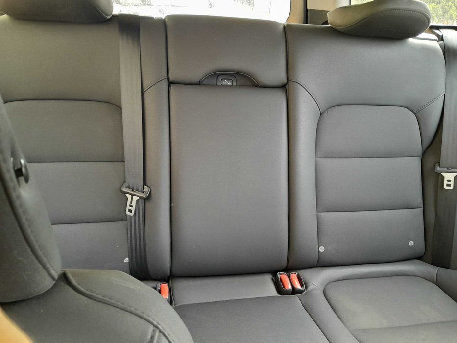 Volvo V70 2.0F din 2010 cu 145 CP