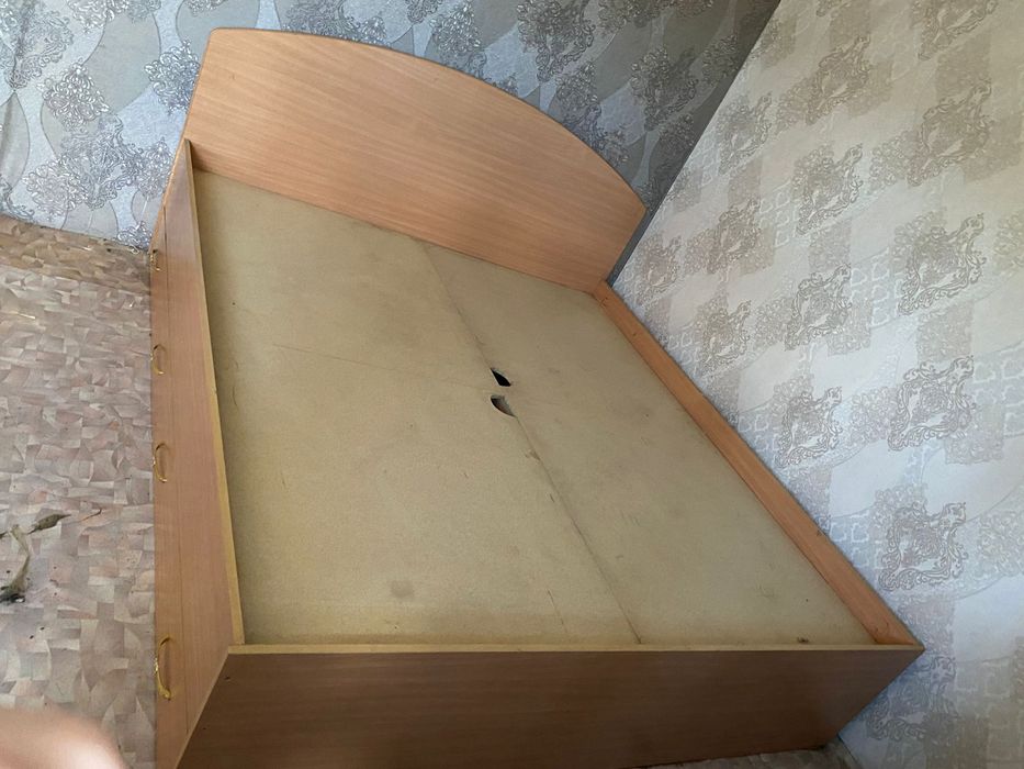 Продам кровать двухспальная