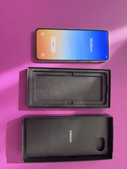 Samsung Galaxy Z 6 Flip