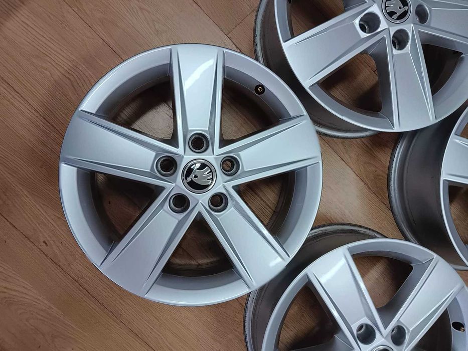 Jante 16 Skoda Octavia originale Seat Leon VW Golf e-Golf 5E0601025M