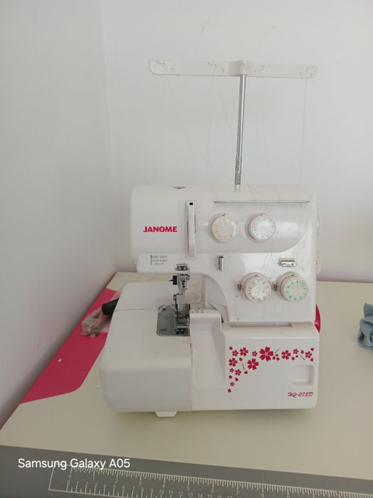 Оверлок сатылады