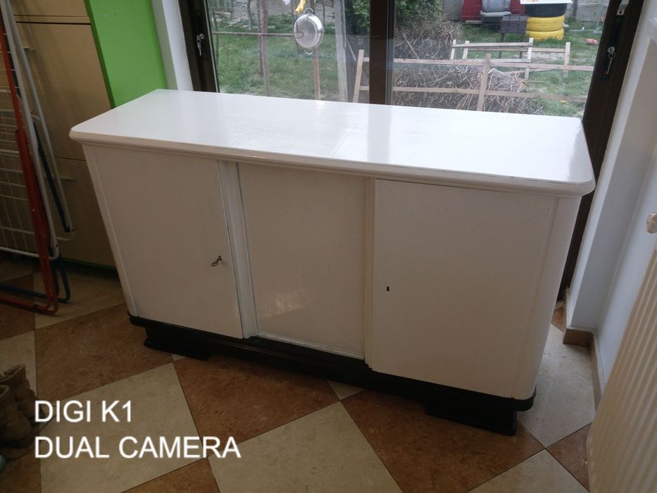 Comoda veche recondiționată