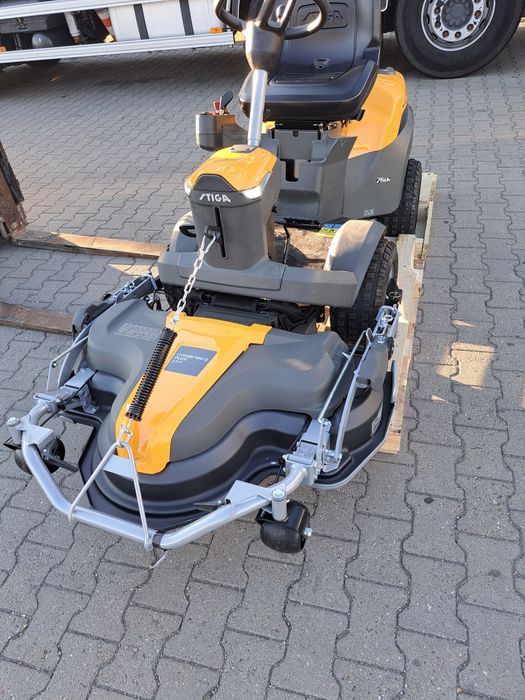 Tractoras de tuns iarba stiga park 500 w