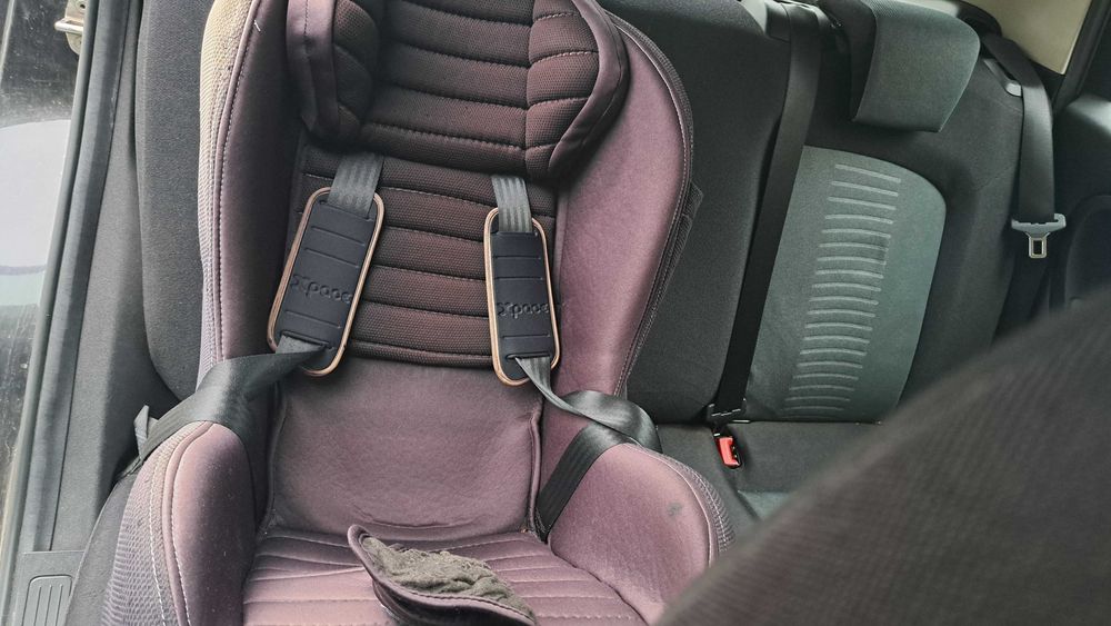 Chicco Xpace стол за кола 9-18кг