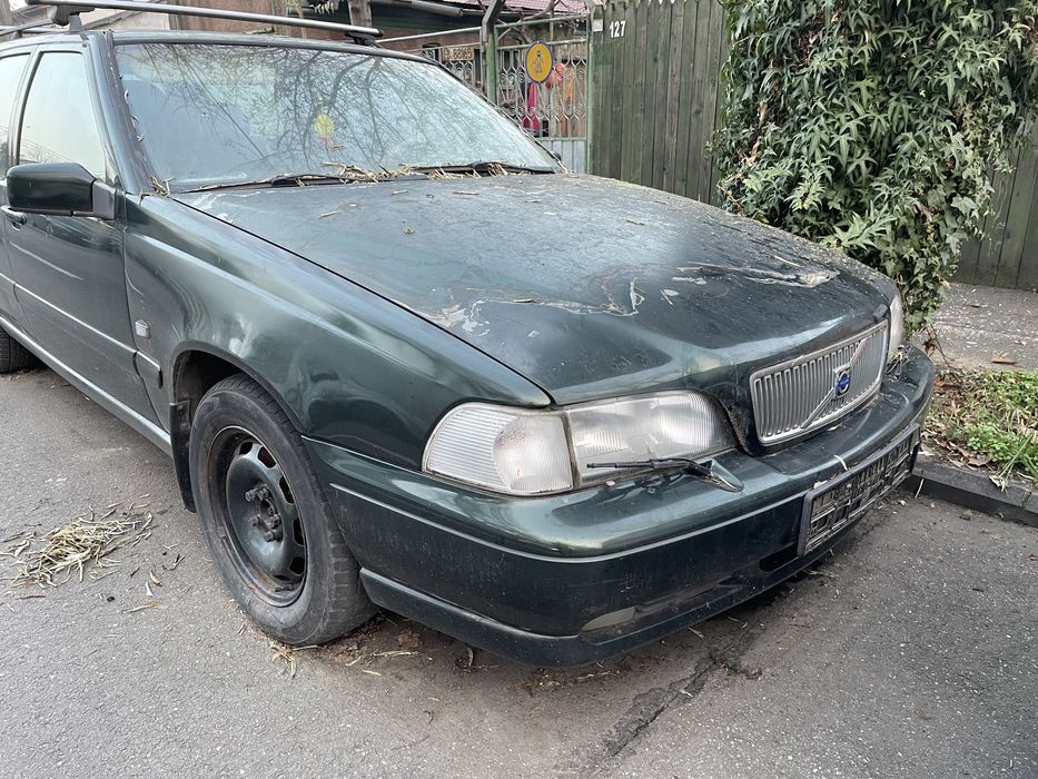 Dezmembrez Volvo V70 2.5 20v 1998