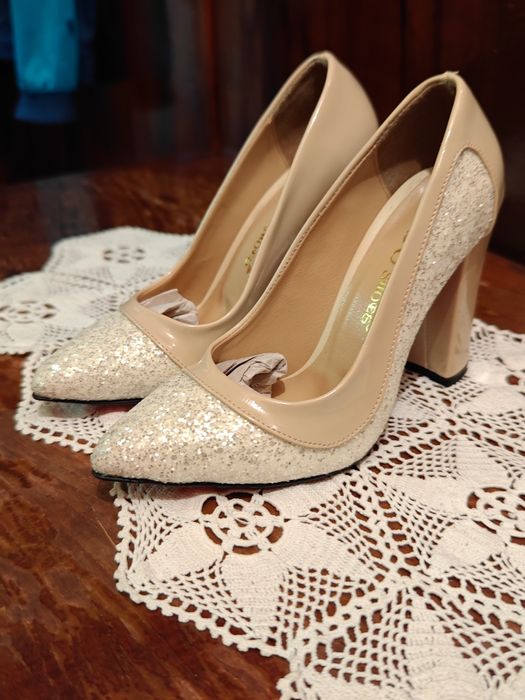 Комплект обувки и чанта