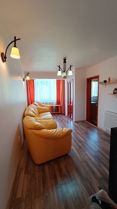 Inchiriez apartament