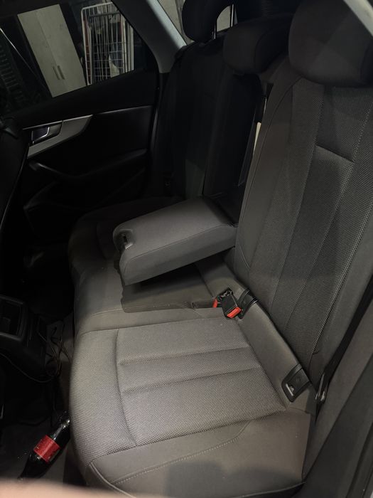 Текстилен салон с подгрев от ауди А 4 2017