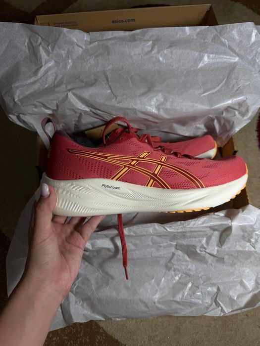 Женские кроссовки ASICS GEL-PULSE 16