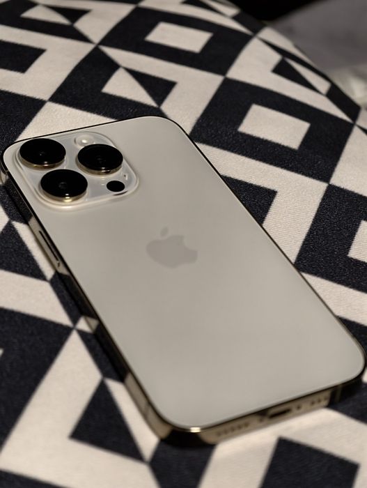 Iphone 14 pro 256gb gold