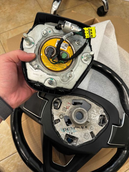 Волан BMW G01 02 g20 g21 g30 g31 x3 X4 3 и 5 серия с подгрев вибрация