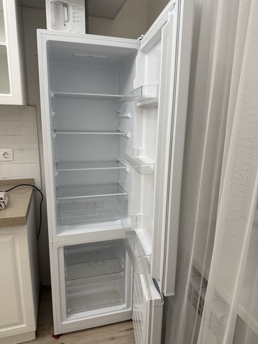 Холодильник Dexp 170см