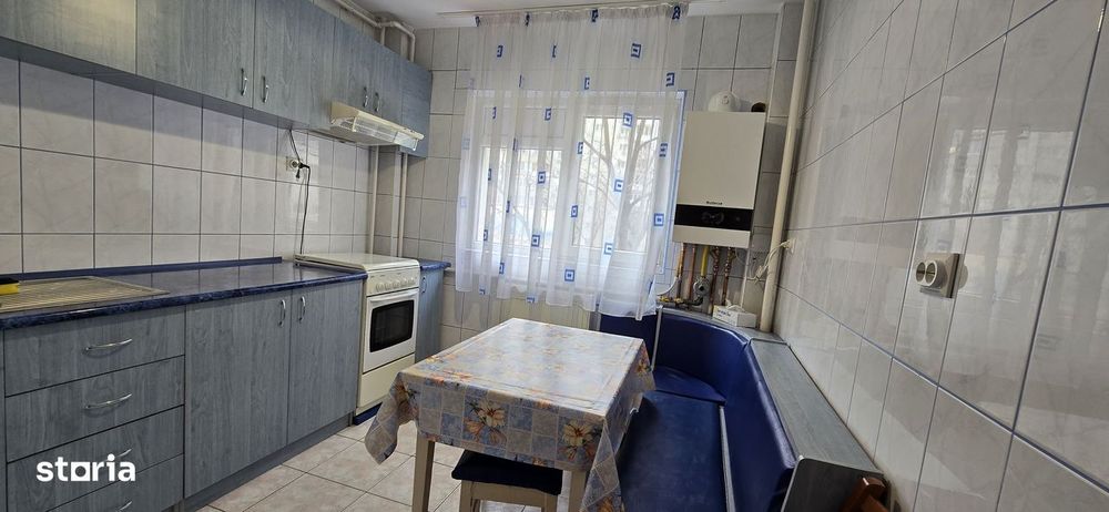 3 camere decomandate /centrala / mobilat / utilat / 2 bai / parcare /