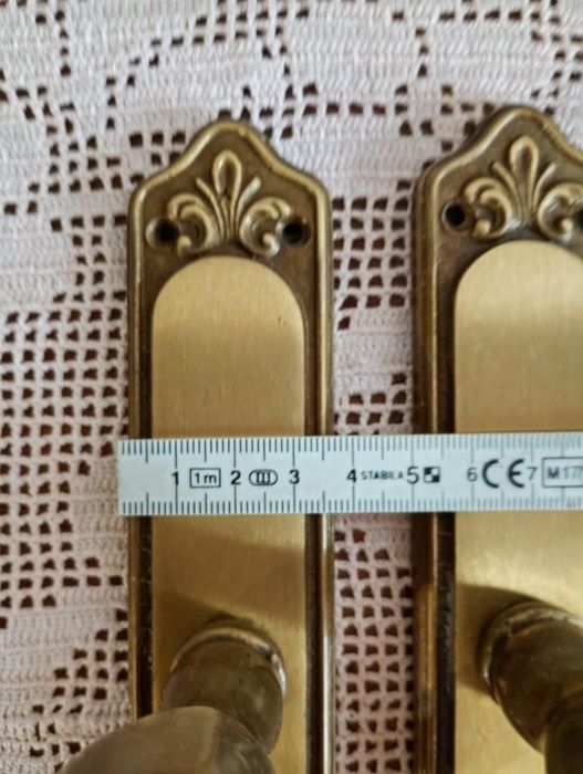 Антикварен месингов обков