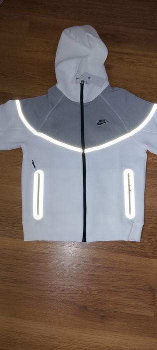 Tech fleece reflective