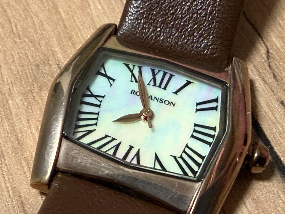 Женские часы Romanson распродажа