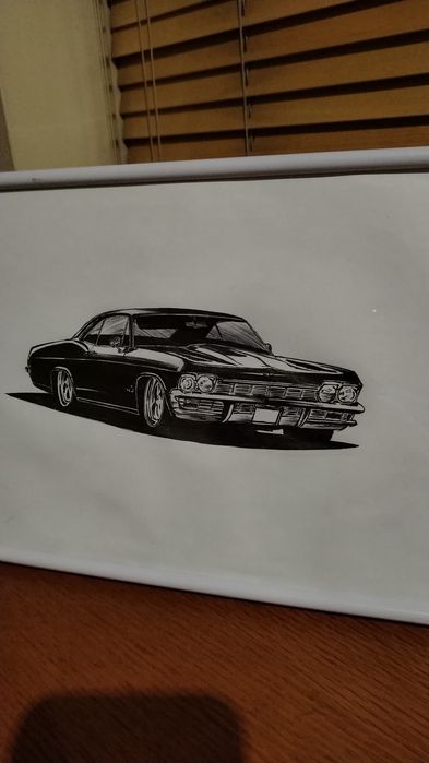 Рисунок автомобиля в рамке