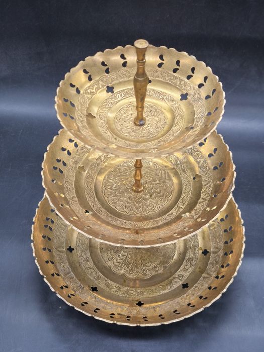 Этажерка латунь Индия