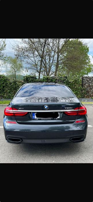BMW Seria 7 750iXdrive M Packet