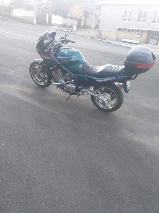 Продавам мотоциклет Yamaha Diversion 2000