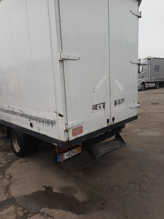 Продавам Спринтер 412д