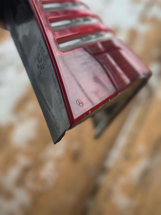 Продам задний фонарь w220 rest