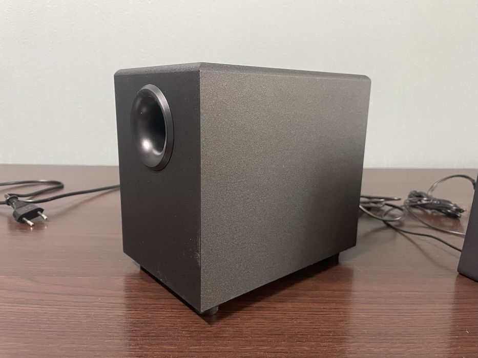 Компьютерные колонки Logitech с сабвуфером