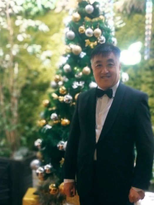 Профессиональный ведущий на Ваше торжество.