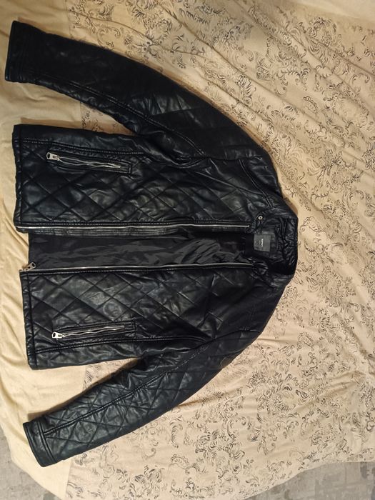 Продам куртку кожаную