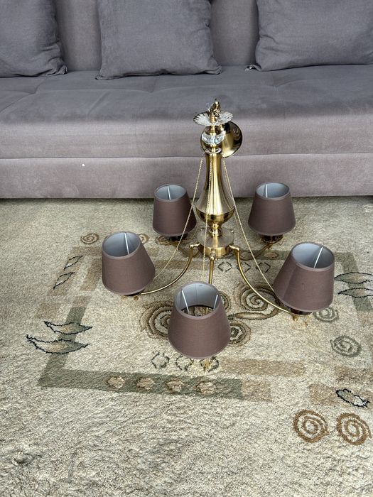 Люстра пятирожковая