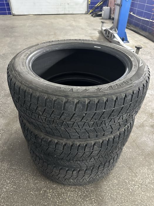 Шины  235/55/ R19 BRIDGESTONE Blizzak