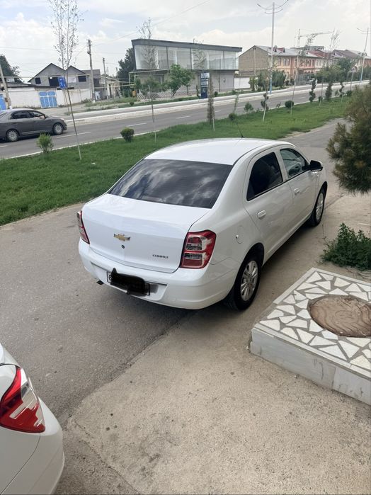 Продам свой автомобиль Chevrolet Cobalt 2025, пробег 15 000.