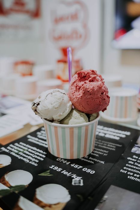 Înghețată la nunta . Ice cream bar , gelato bar , Înghețată artizanala