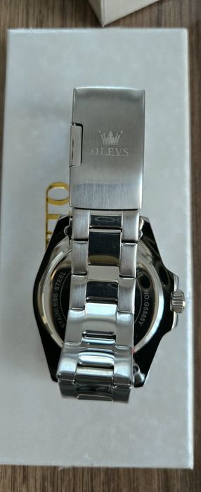 Чисто нов мъжки часовник OLEVS 5885 – Зелен циферблат + Пълен комплект