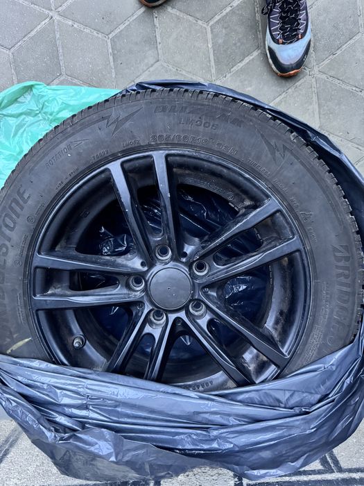 Vand jante cu anvelope