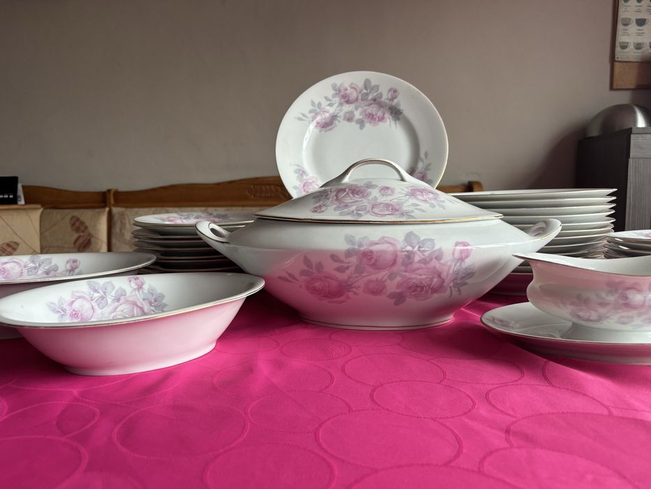 Стар порцеланов сервиз от Чехословакия