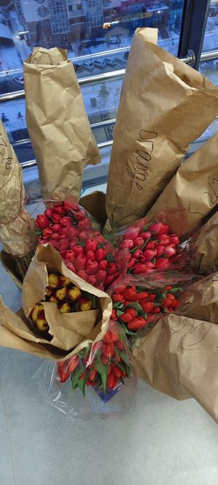 Тюльпаны, цветы, букеты на 8е марта