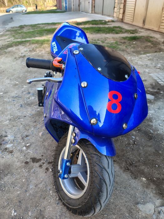 Пистово  бензиново моторче