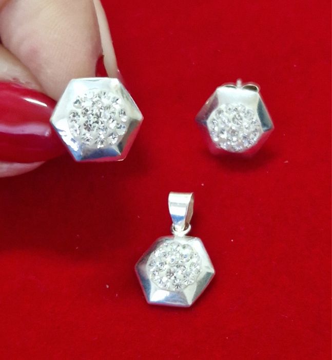 AG188, set argint 925,nou/marcat, zirconii albe