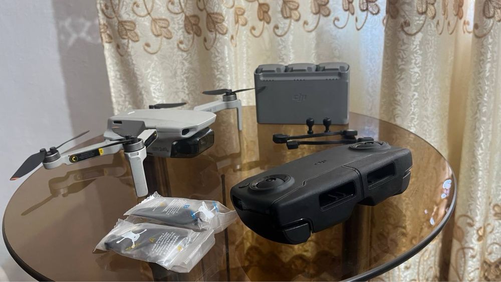 Квадрокоптер DJI mini SE Fly more combo