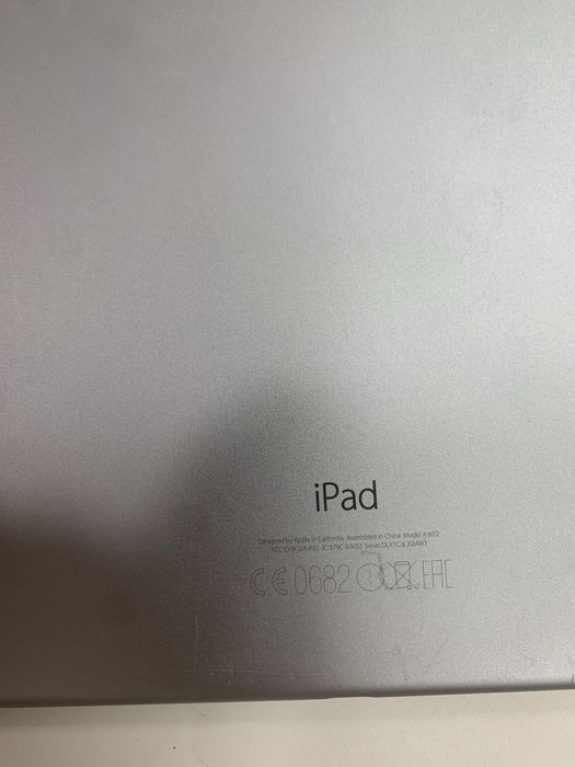 Продавам iPad Pro 12.9" (2017) - 128GB, Wi-Fi + Cellular