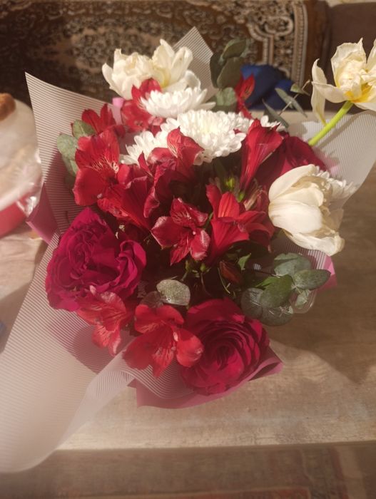 Продам два букета.