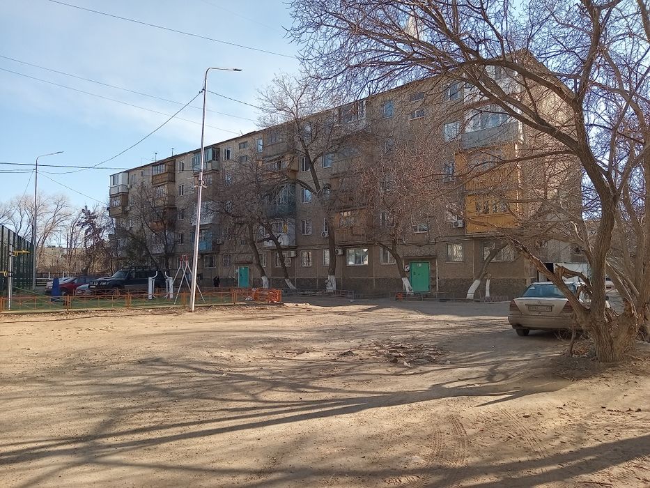 Продам 1 квартиру центр города.