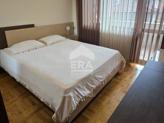 Луксозен тристаен апартамент в кв.Дружба